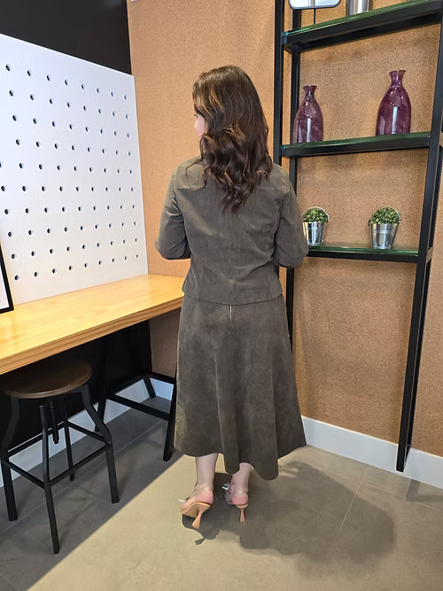 Conjunto Luísa Veludo Marrom